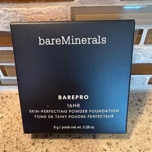 bareMinerals BAREPRO 16hr Skin Perfecting Powder Foundation - Light 20 Cool
